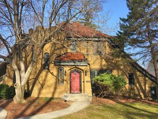 714 58th St, Omaha NE  68132-2004 exterior