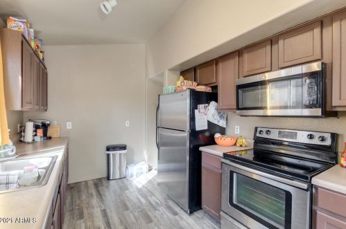 2041 Adams, Phoenix AZ 85007-2699 exterior