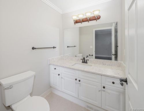 5308 Brookemonte Cir, Rochester MI 48306-5013 exterior