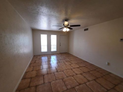 8233 Ferguson Rd, Dallas TX  75228-5864 exterior