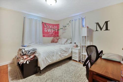 45 Old King St, Enfield CT 06082-5516 exterior