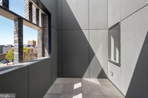 1355 Kater St, Philadelphia PA 19147-1817 exterior