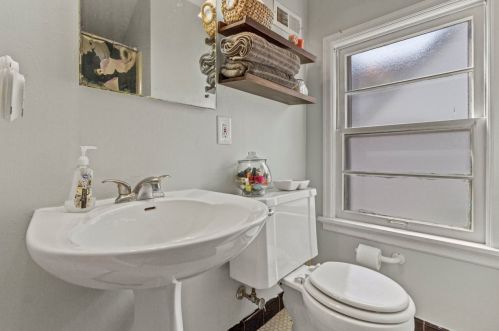 2649 65, Milwaukee WI 53214-1721 exterior