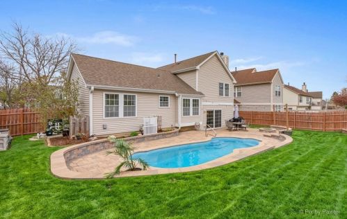 1539 Stockton Ln, Bull Valley IL 60014-2022 exterior