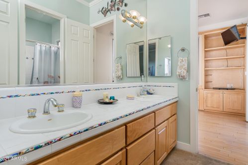 6413 31st St, Phoenix AZ 85008-1127 exterior