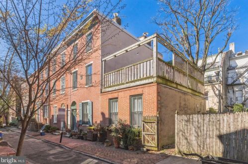 404 Iseminger St, Philadelphia, PA 19147-1114