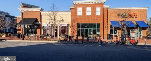 1630 Abingdon Dr, Alexandria VA 22314-1018 exterior