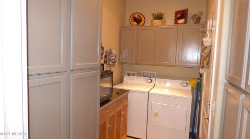 561 Knotwood St, Green Valley AZ 85614-5971 exterior