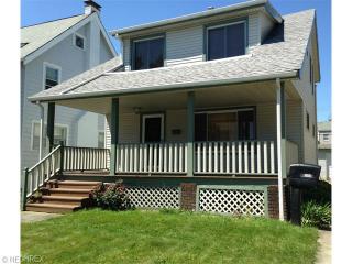 2064 Marlowe Ave, Cleveland, OH 44107-5947