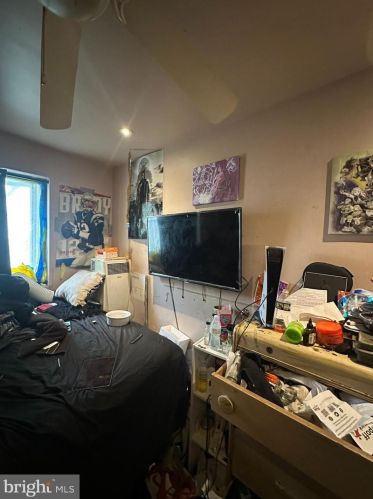 4435 Colorado St, Philadelphia PA 19145-2911 exterior