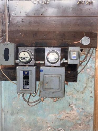 25 Clinton St, Manchester CT  06040-6129 exterior