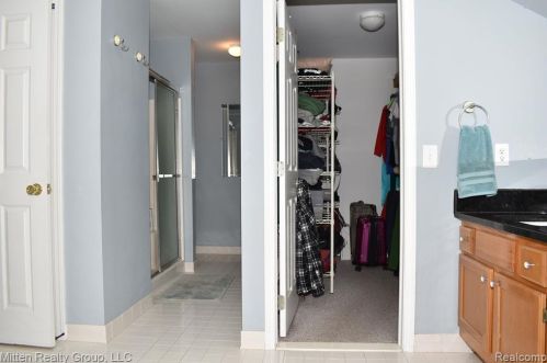 5300 Riverwalk Trl, Commerce Township MI 48382-2842 exterior