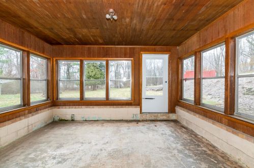 1615 Hamelink Dr, Kalamazoo MI 49002-1657 exterior