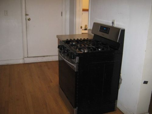 2828 Campbell Ave, Chicago IL 60618-7902 exterior