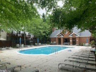 3805 Eisenhower Ave, Alexandria VA 22304-6427 exterior