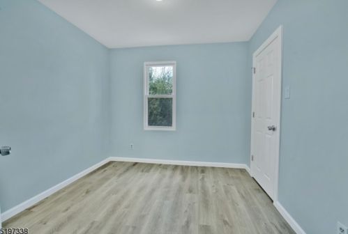 33 Liberty St, Town Center NJ 07052-5501 exterior