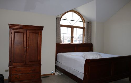 1105 Kerry Ln, Joliet IL 60431-8646 exterior