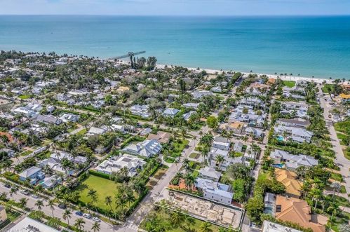 273 10 Ave, Naples FL 34120-5109 exterior