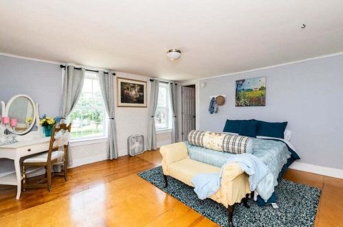 514 Kalamazoo St, Paw Paw MI 49079-1130 exterior