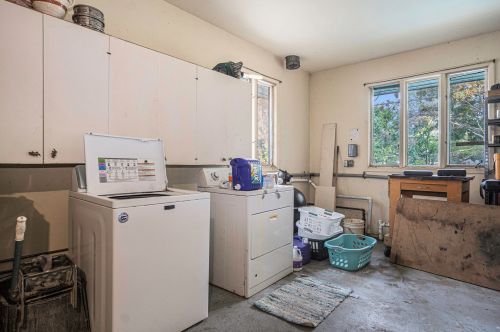 652 Ruddiman Dr, Meskegon MI 49445-2867 exterior