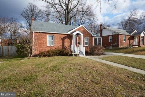 2609 Elmont St, Silver Spring, MD 20902-2759