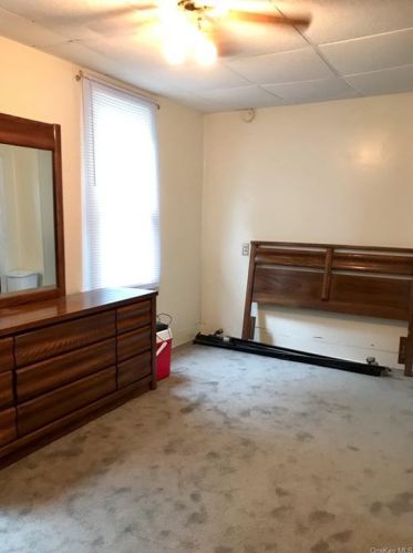 19 Beattie Ave, Middletown NY 10940-4002 exterior