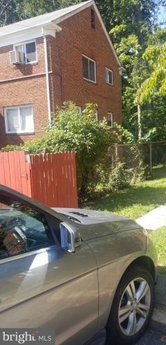 8212 Houston Ct, Silver Spring MD exterior