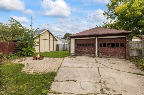 3040 62, Milwaukee WI 53214-1821 exterior