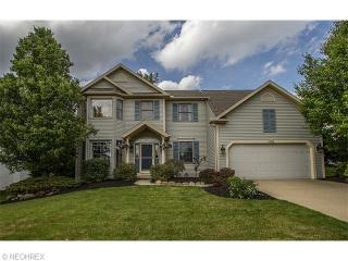 14388 Timber Lake Dr, Cleveland, OH 44136-2686