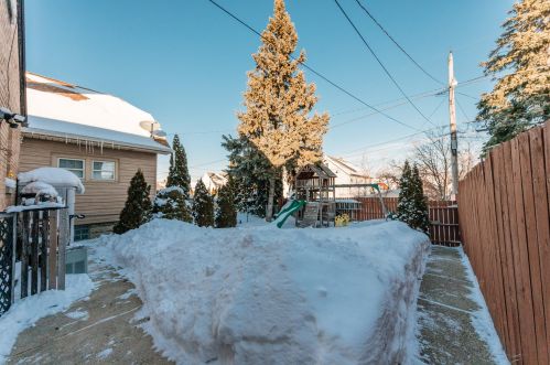 2678 16 St, Milwaukee WI 53215-3002 exterior