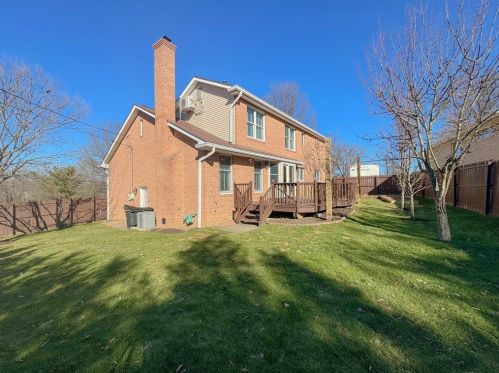 6600 Ridgevue Dr, Pittsburgh, PA 15236-3558