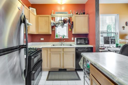 908 40, Chicago IL 60653-2803 exterior