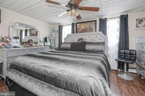 6327 Glenloch St, Philadelphia PA  19135-3203 exterior