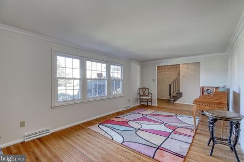 100 Acadia Dr, Riverton NJ 08077-3136 exterior