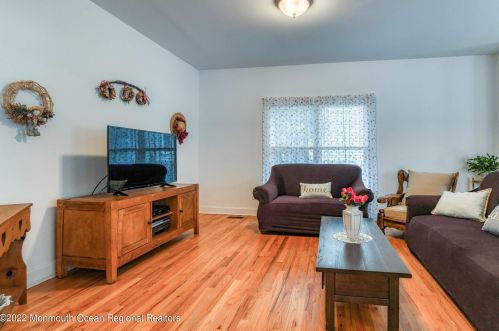 92 Washington St, Locust NJ 07760-1432 exterior