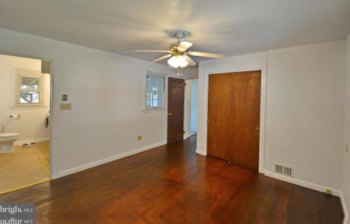 1214 Walnut St, Hanover PA 17331-1529 exterior