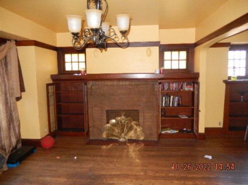 4225 Reichert Pl, Milwaukee, WI 53209-3947