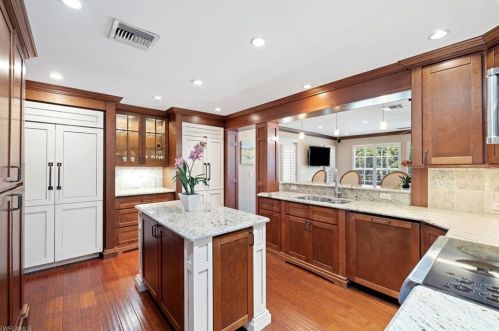 777 Binnacle Dr, Naples FL 34103-2725 exterior