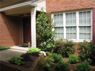 3089 Vinings Ridge Dr, Atlanta, GA 30339-3770