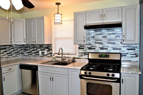 6601 Ohio Ave, Milwaukee, WI 53219-4249