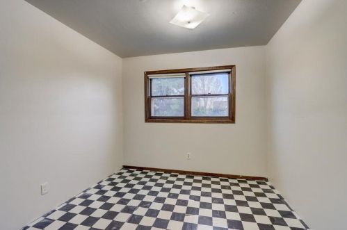 1109 73 St, Milwaukee WI 53214-3129 exterior