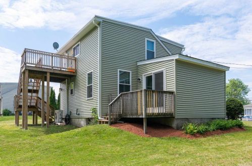 13 Main St, Plaistow NH 03865-3033 exterior