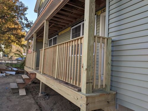 21 Massasoit Pl, Springfield, MA 01107-1725