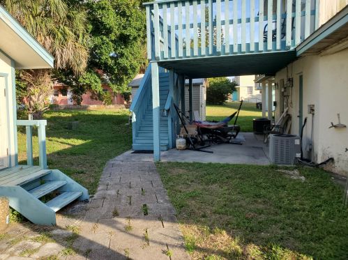 1128 Hernando St, Fort Pierce FL  34949-3321 exterior