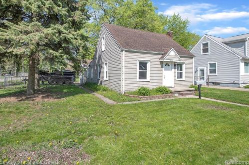 4518 Academy St, Dearborn Heights MI  48125-2210 exterior