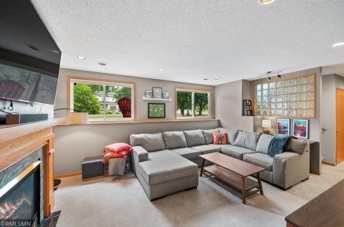 583 Burlington Rd, Saint Paul MN  55119-5322 exterior