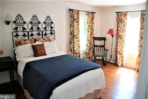 6819 Hopkins Nck Rd, Easton MD 21601-7702 exterior