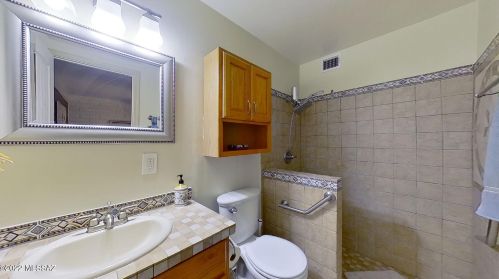 9401 Deer Trl Cir, Tucson AZ 85710-8034 exterior