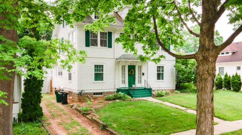 614 Frst St, East Lansing MI 48823-3220 exterior