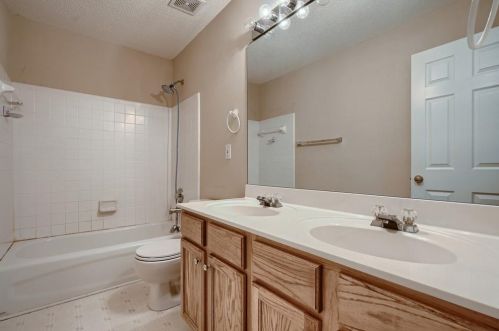 5006 Bright Hampton Dr, Atlanta GA 30339-1956 exterior